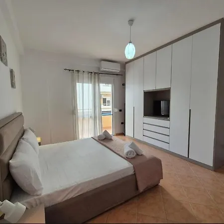 Albert Apartment *